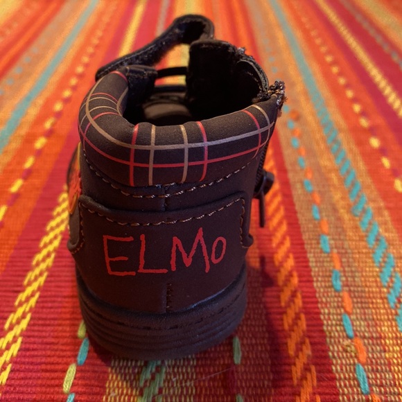 Sesame Street Elmo Shoes - Picture 4 of 6